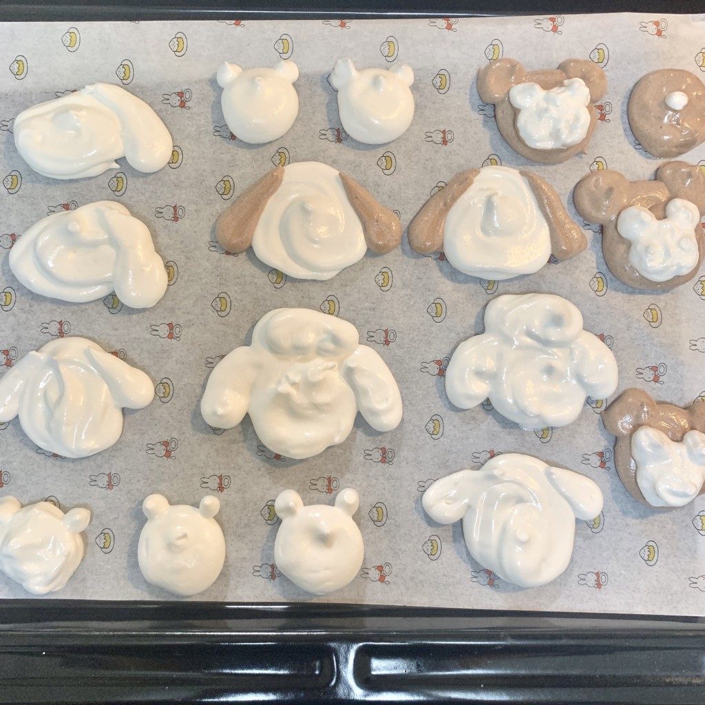 クッキー　メレンゲクッキー　卵白　簡単　レシピ　作り方　犬　キャラクター　可愛い　生地を絞る