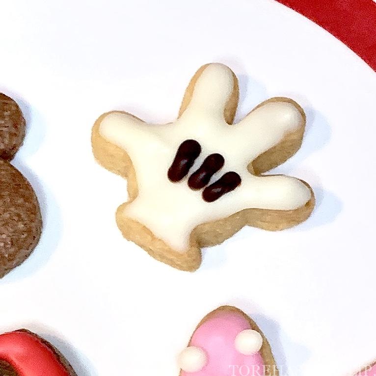 キャラクタークッキー　型抜きクッキー　メレンゲクッキー　100均　ダイソー　セリア　簡単　作り方　レシピ　アイシング　チョコペン　ディズニー　ミッキー　パンツ　手袋　ツムツム